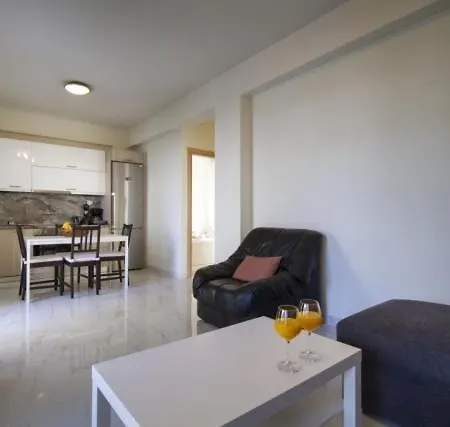 Azzure, 2bd * Nikíti